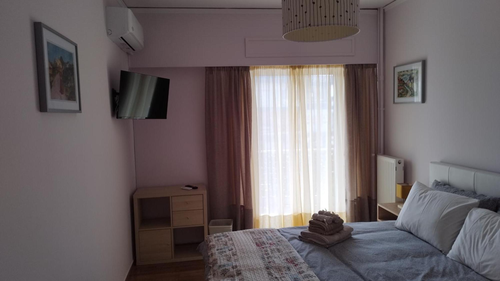 Spacious Flat Ideal For Families Ateny Zewnętrze zdjęcie